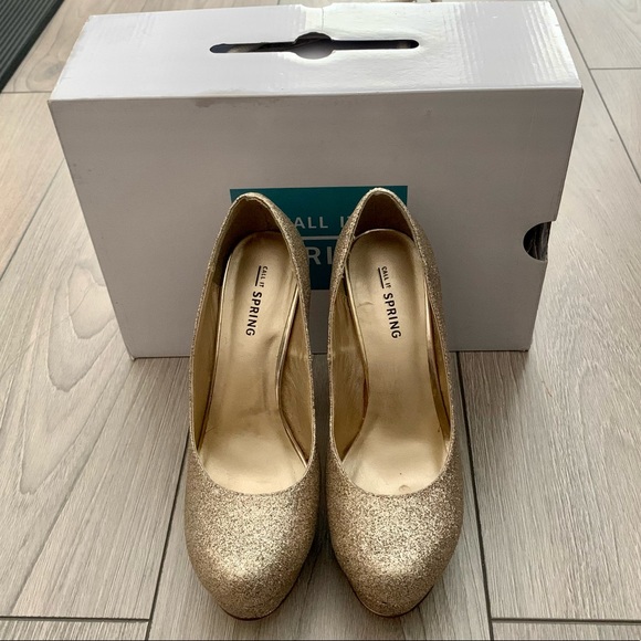 BNIB Call It Spring Dajani Sparkle Gold Pump Heels Sz 6 - Picture 2 of 7